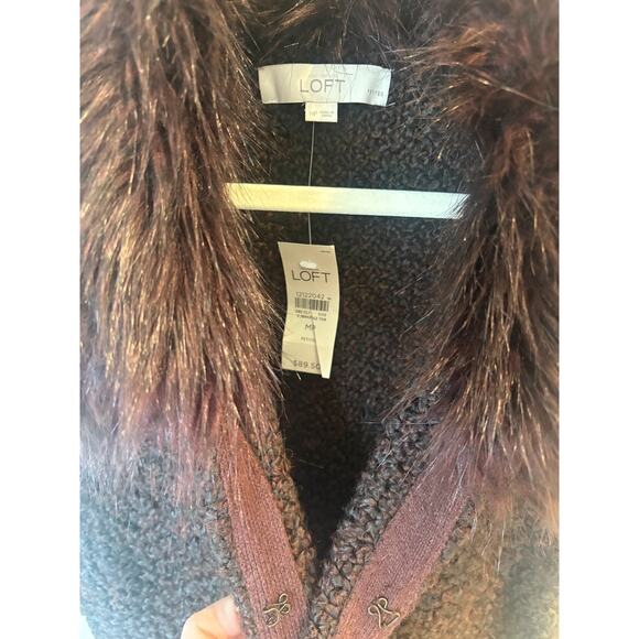 Ann Taylor LOFT Women's Petite M Blackberry Faux Fur Collar Sweater Vest NEW - Picture 4 of 5